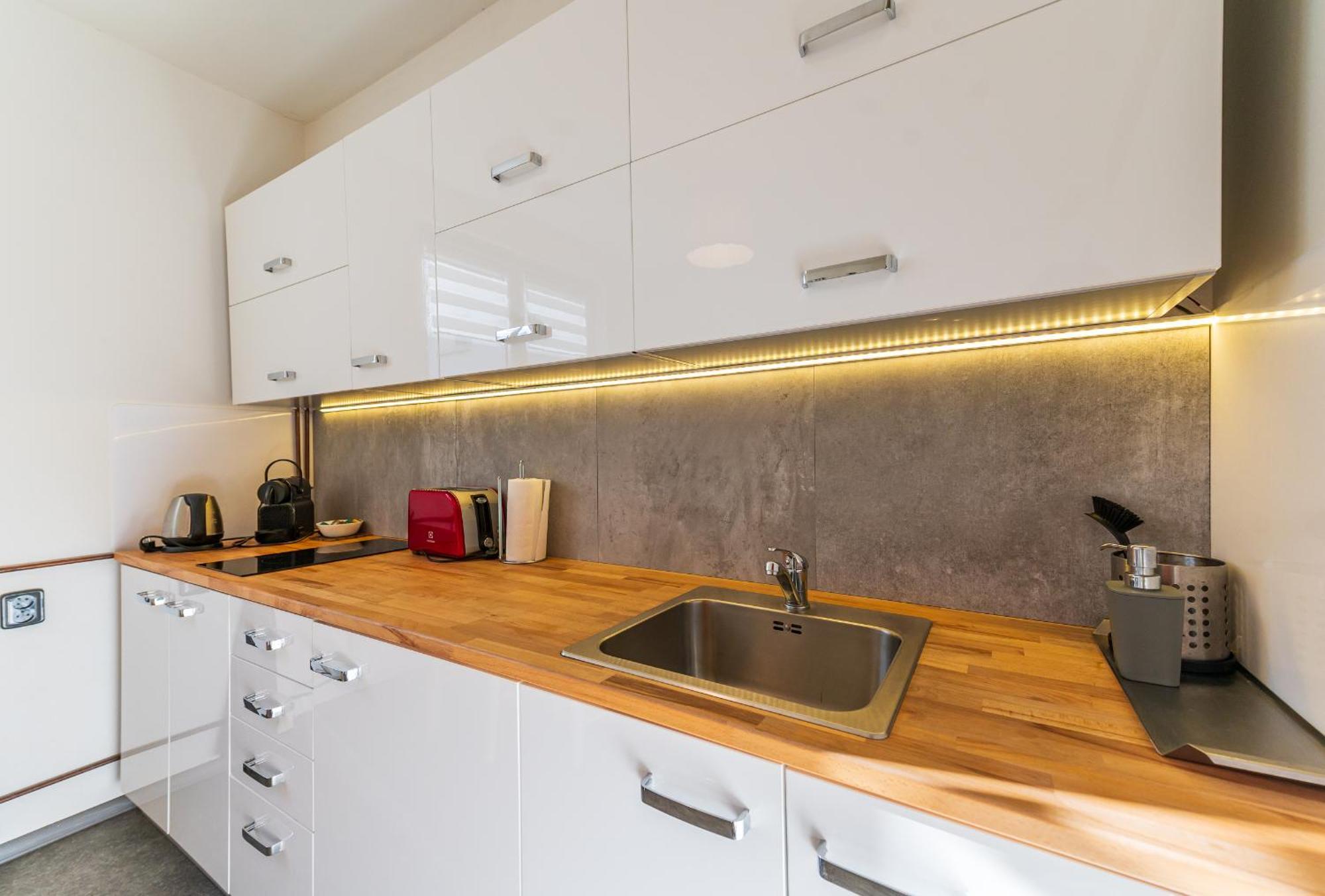 Ubytovani Na Samote - Apartman U Tesaru Komarice Exterior foto