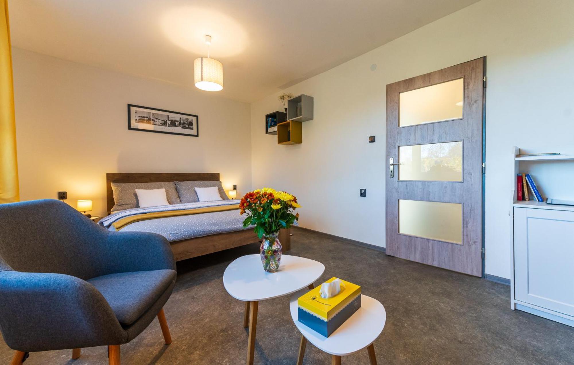 Ubytovani Na Samote - Apartman U Tesaru Komarice Exterior foto